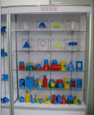 機(jī)械制圖陳列柜