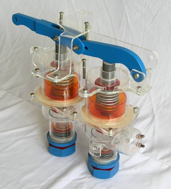 東風(fēng)并聯(lián)式雙腔制動(dòng)閥