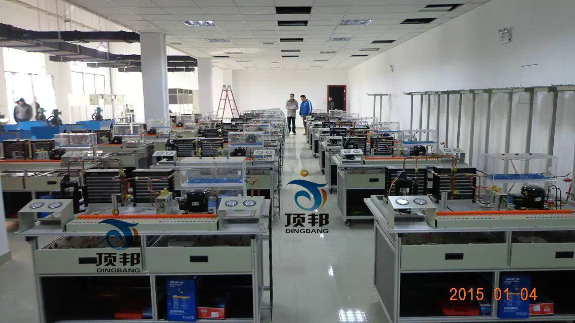 制冷制熱實(shí)訓(xùn)室