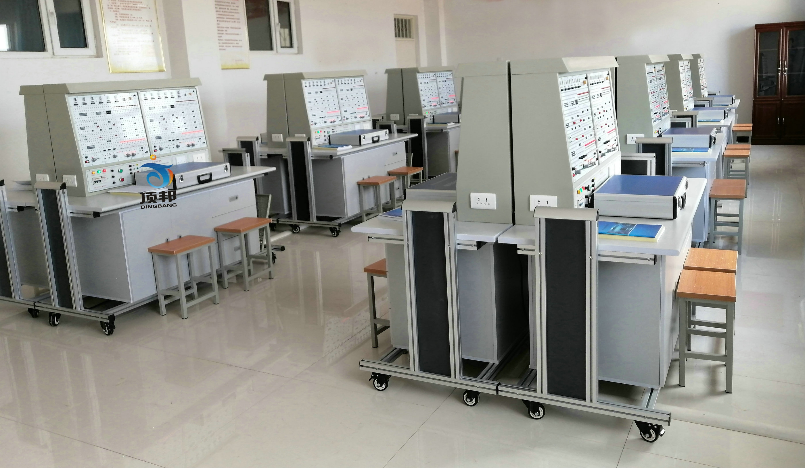 數(shù)字電路實驗裝置