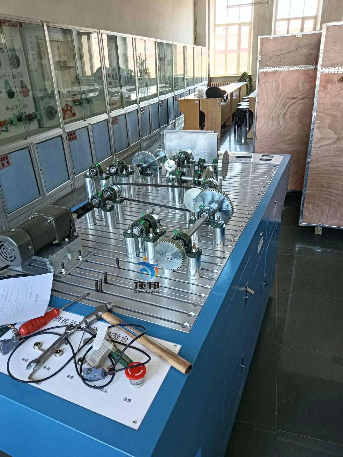 機(jī)構(gòu)系統(tǒng)創(chuàng)新搭接及運(yùn)動分析實驗臺