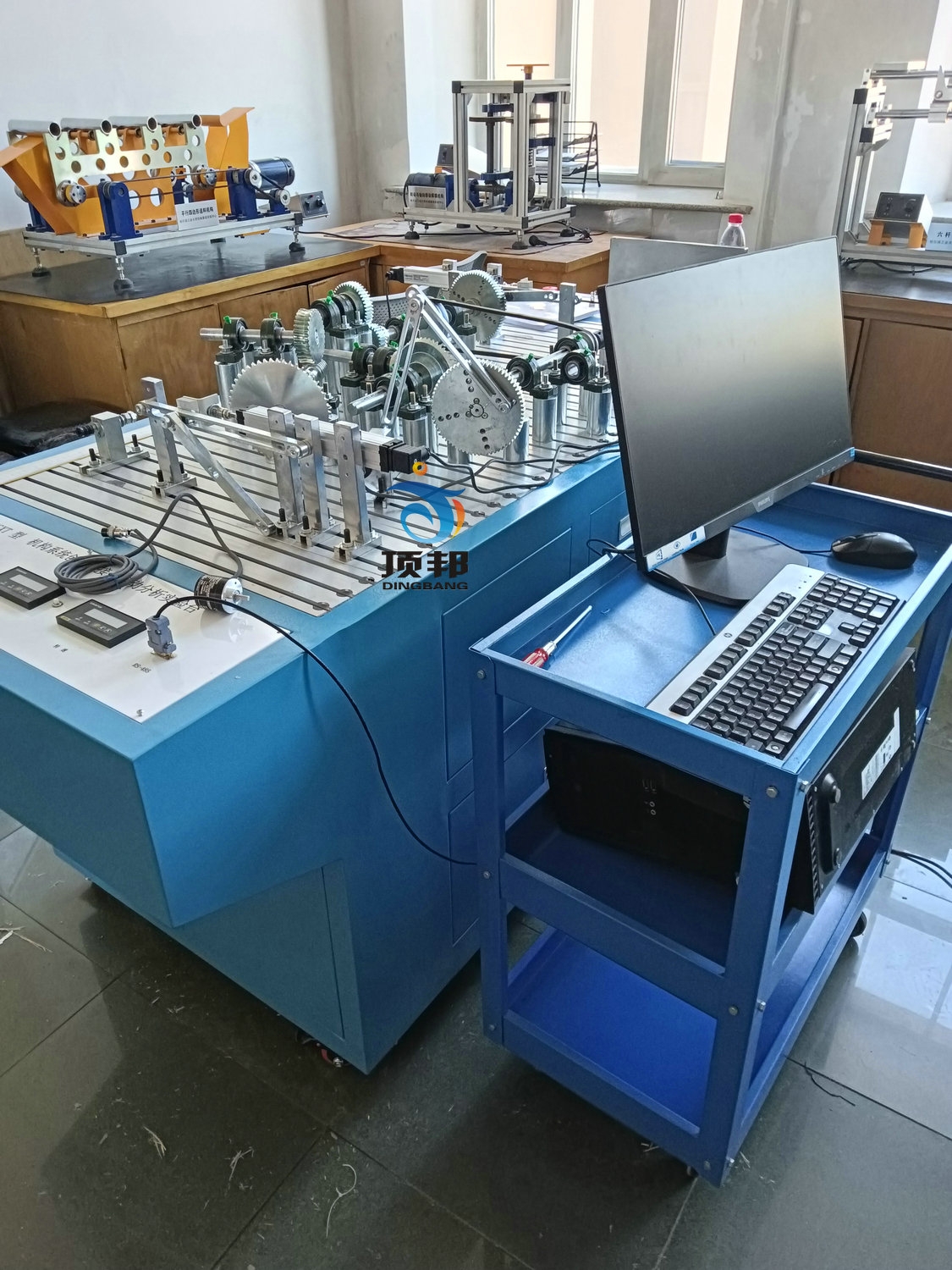 機(jī)構(gòu)系統(tǒng)創(chuàng)新搭接及運(yùn)動分析實驗臺