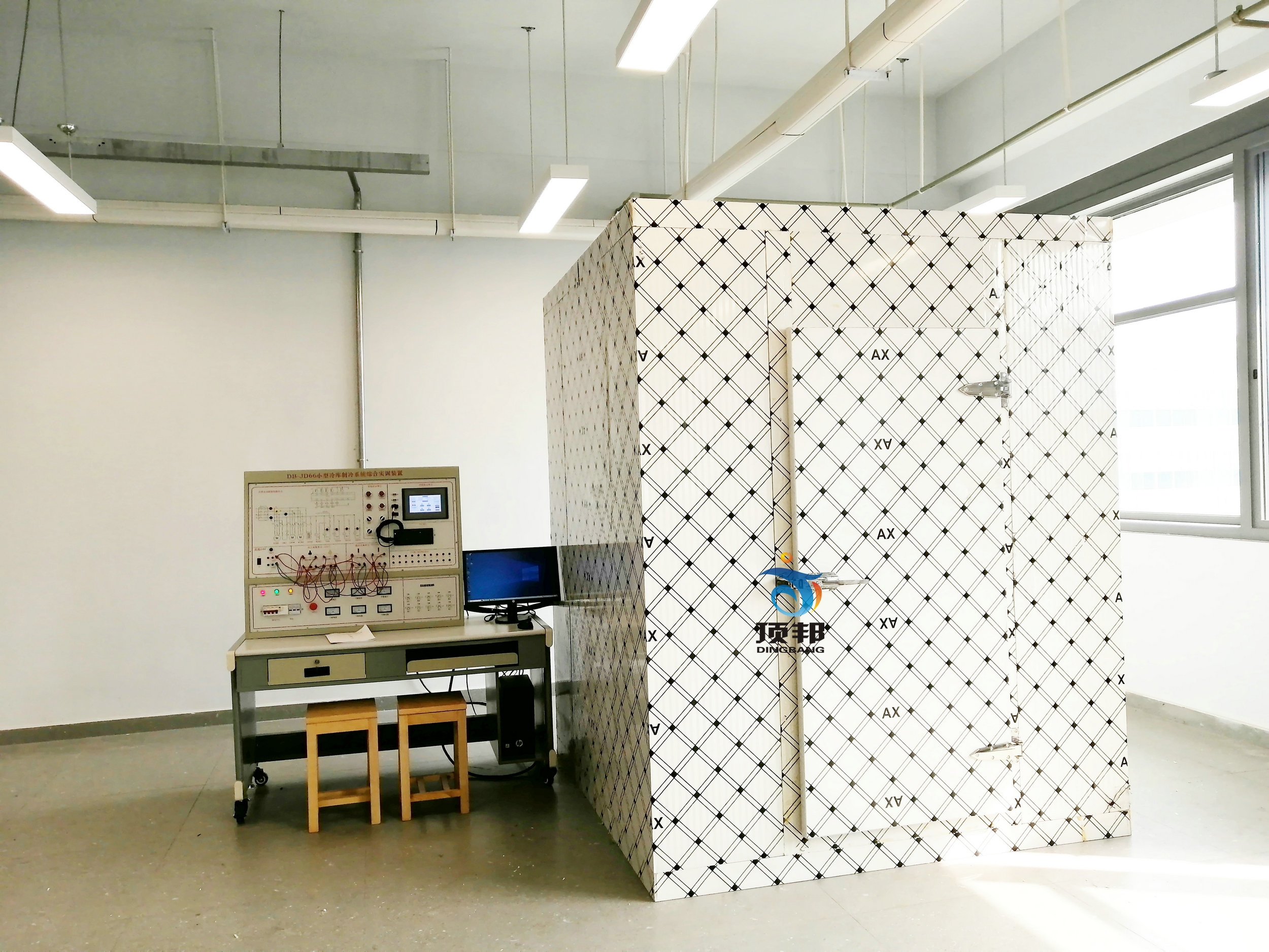 小型冷庫制冷系統(tǒng)綜合實訓(xùn)裝置