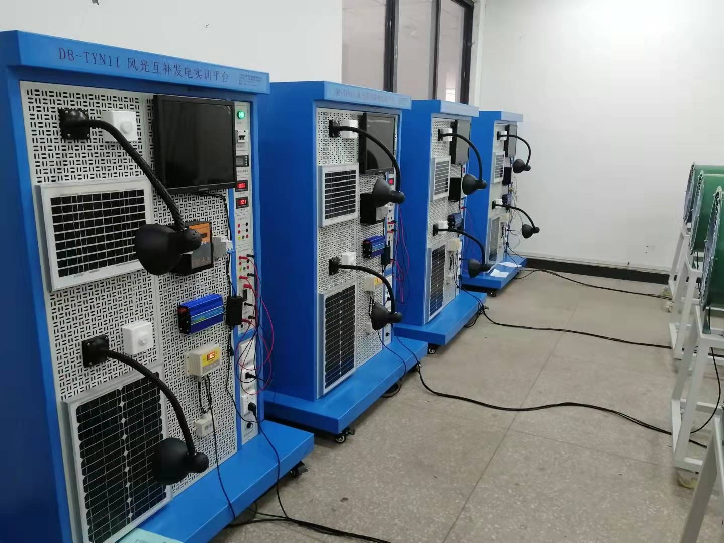 風光互補發(fā)電實訓(xùn)平臺