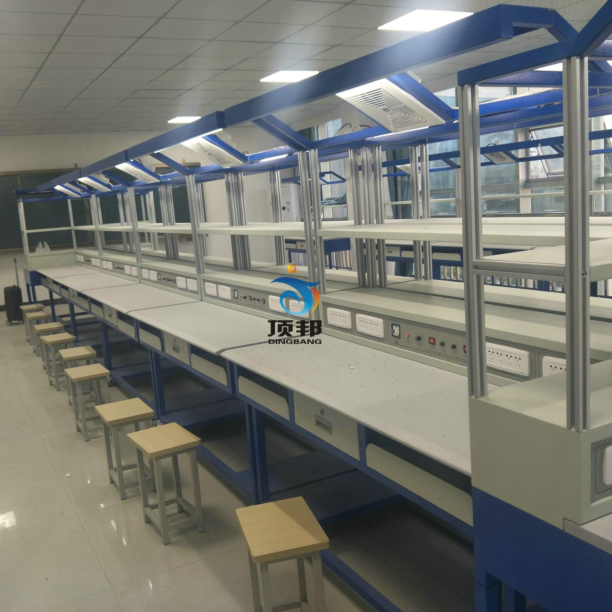 計(jì)算機(jī)組裝與維護(hù)實(shí)訓(xùn)裝置