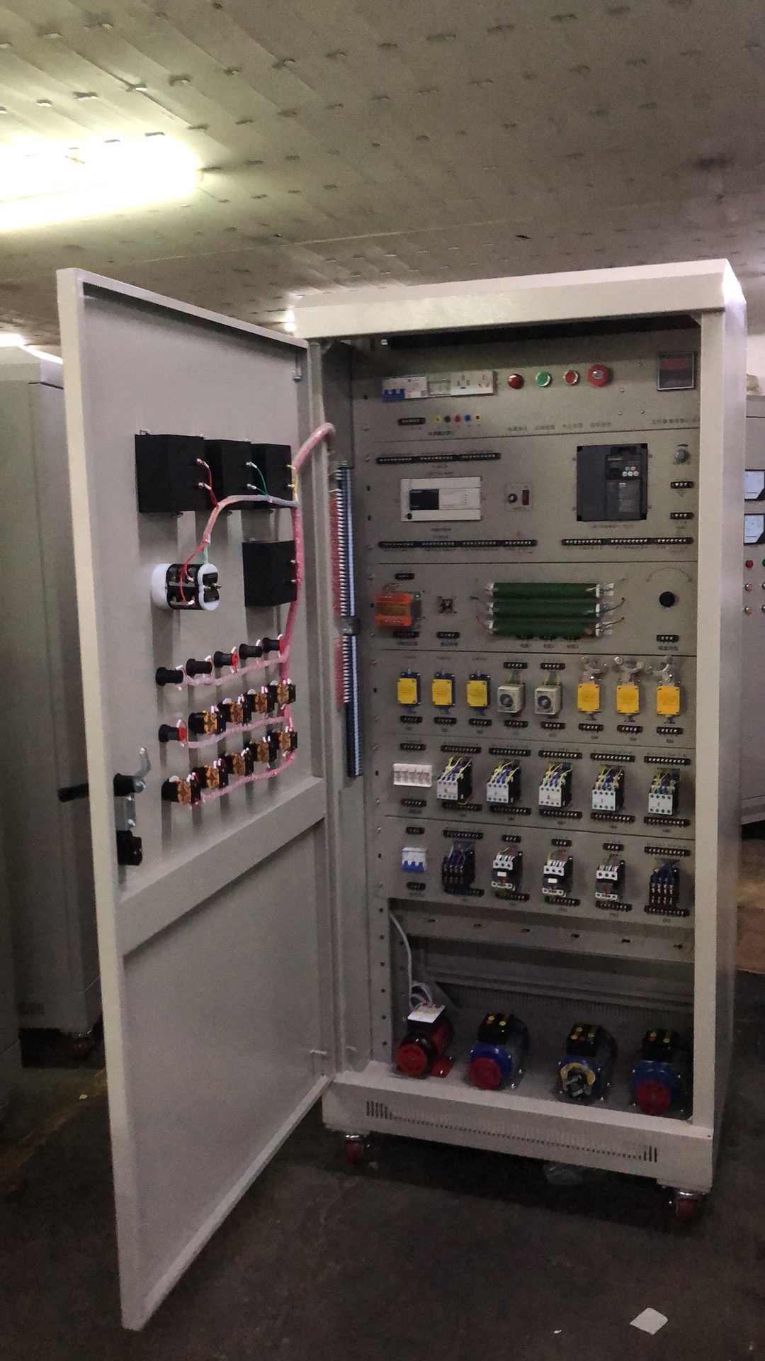 PLC��(sh��)Ӗ(x��n)���˹�