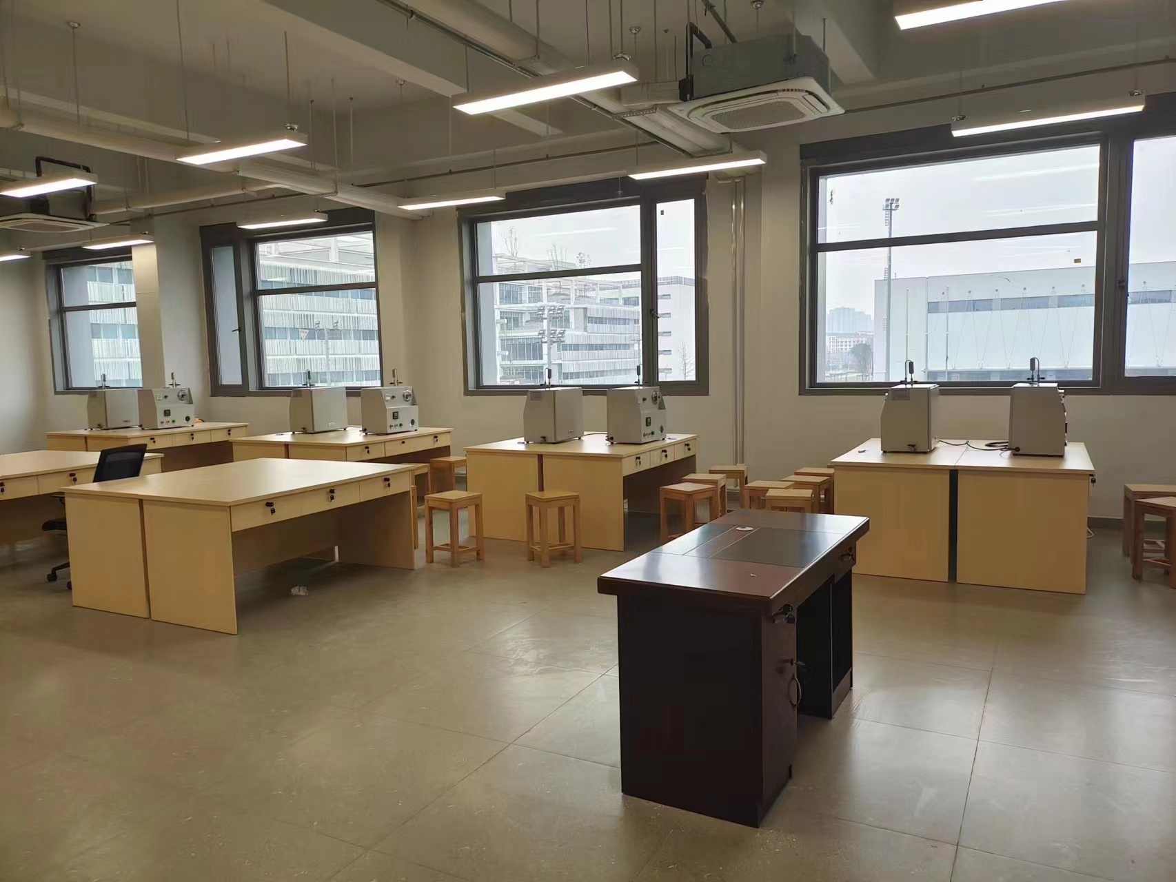 �����P-T�P(gu��n)ϵ��(sh��)�(y��n)�x