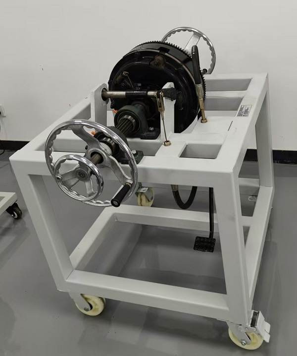 拖拉機(jī)離合器實(shí)訓(xùn)臺