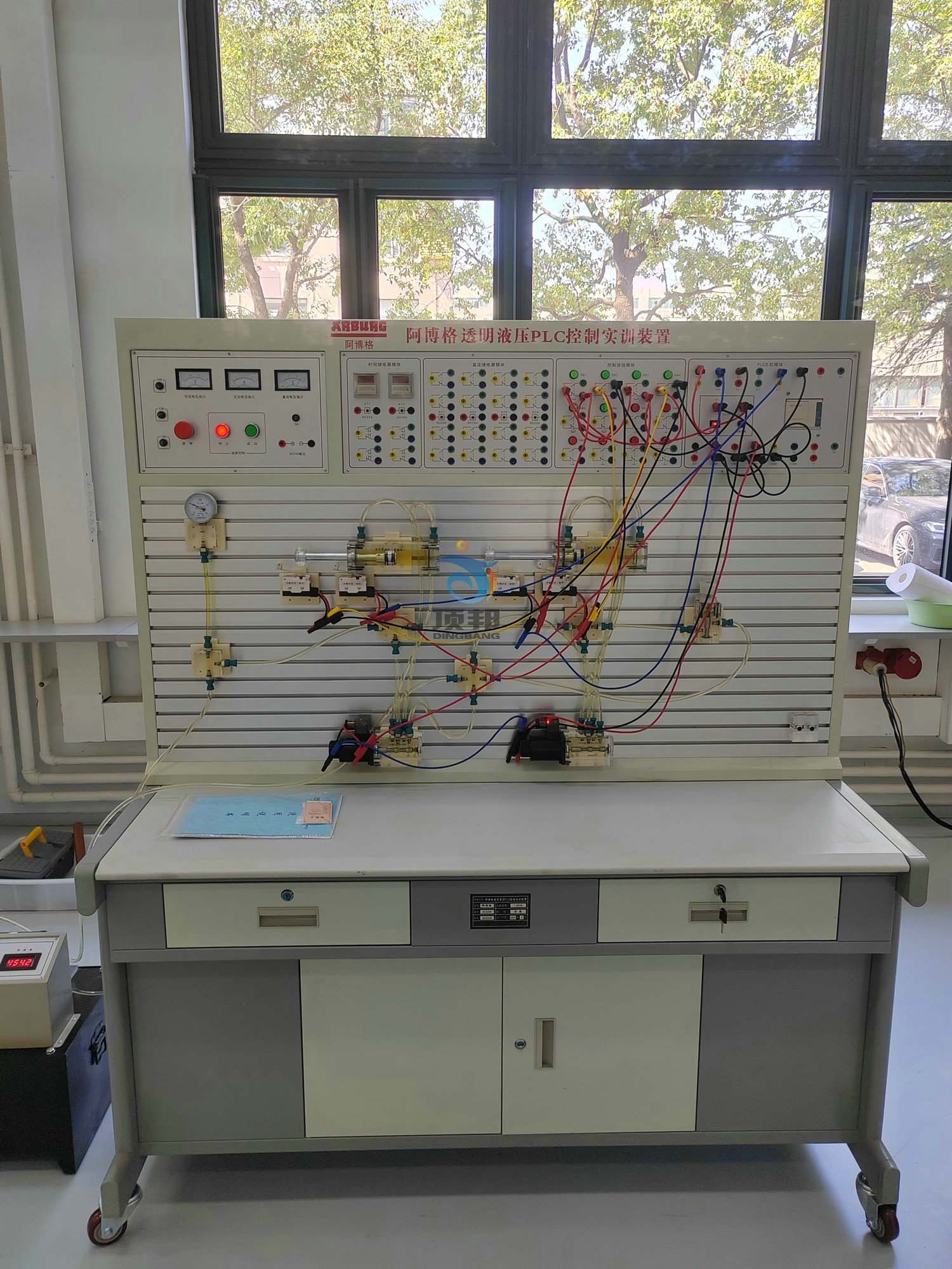 透明液壓PLC控制實(shí)訓(xùn)裝置