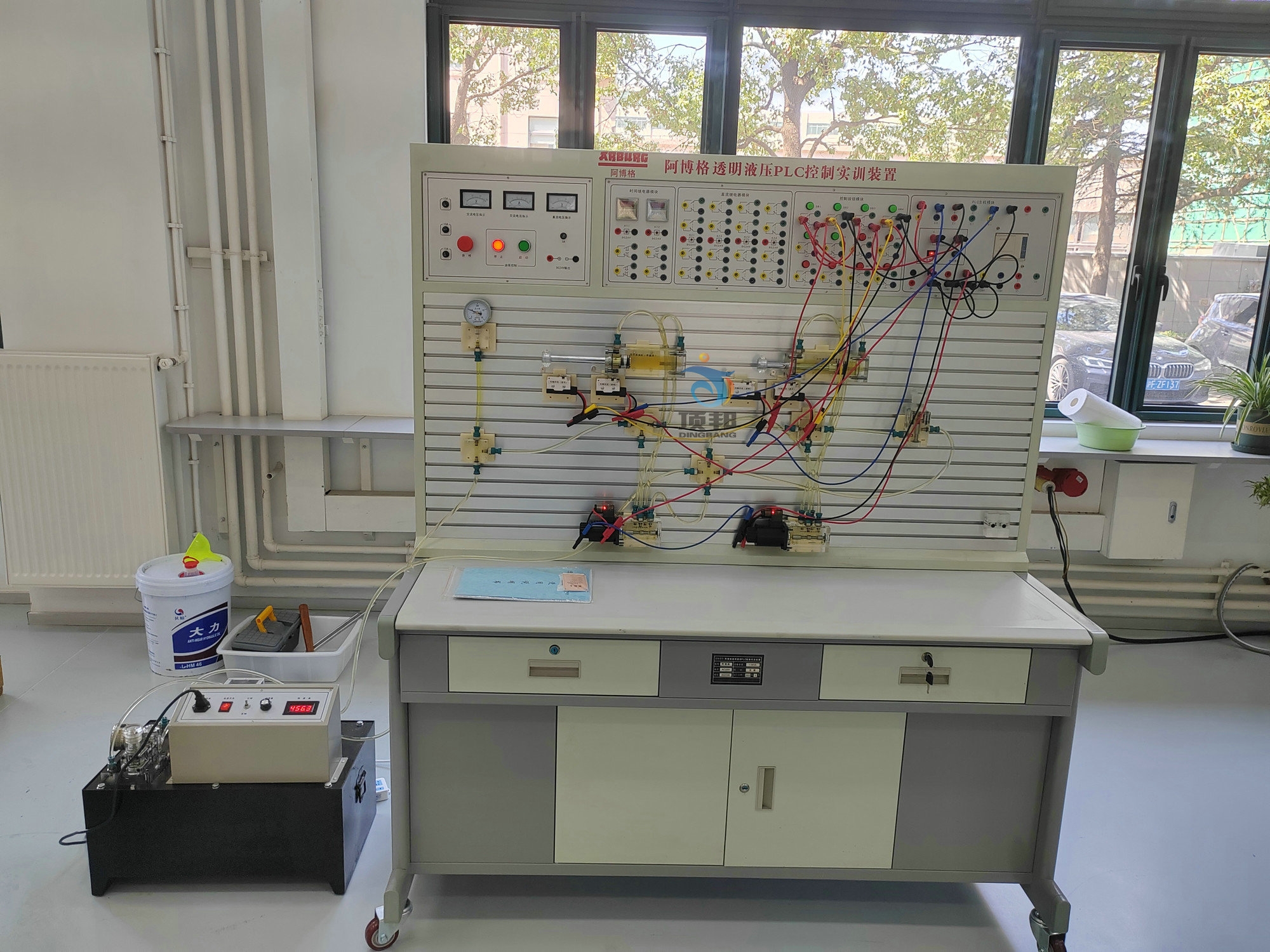 透明液壓PLC控制實(shí)訓(xùn)裝置