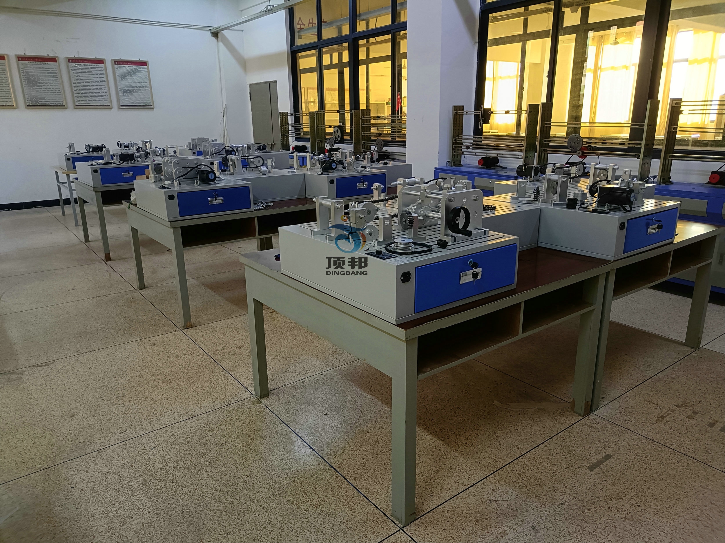 ��yʽ�Cеϵ�y(t��ng)���ӄ�(chu��ng)�½M���OӋ����_