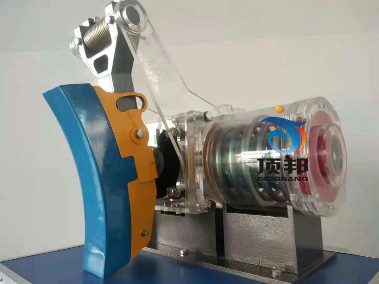 ����܉����ͨ�Ƅ�ϵ�y(t��ng)��Ӗģ��