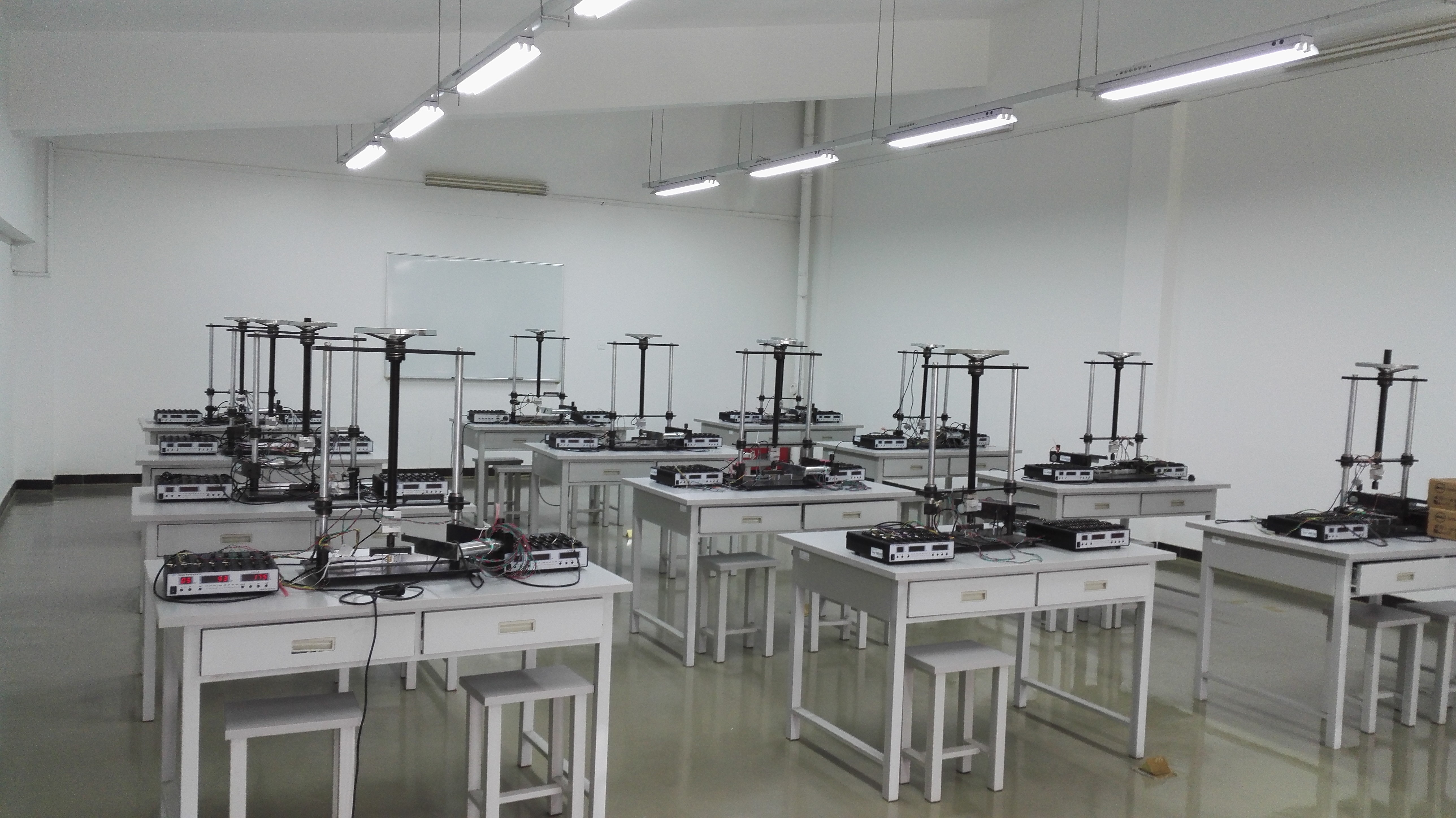 材料力學綜合測試分析實驗臺