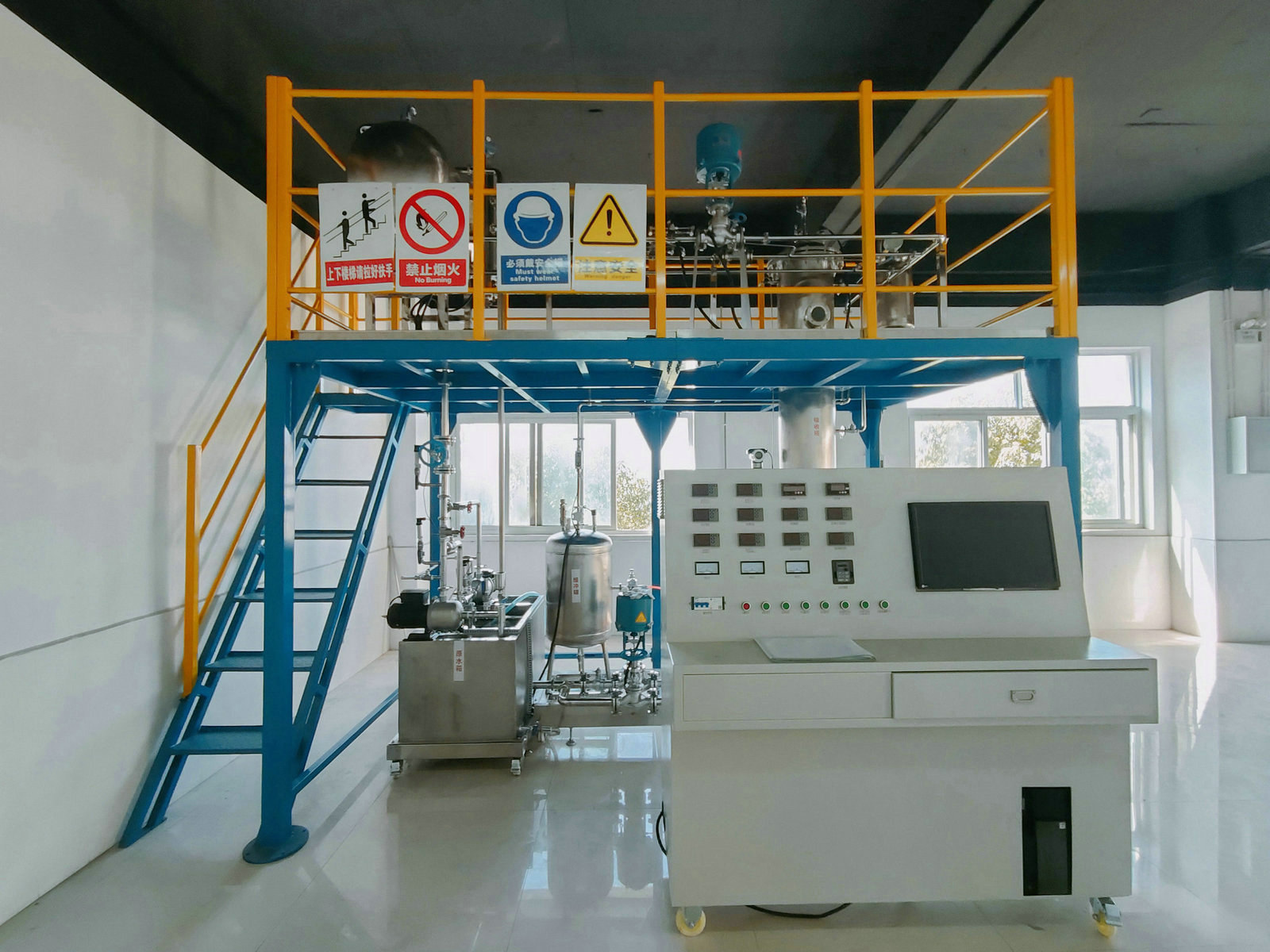 計(jì)算機(jī)過程控制流體輸送操作實(shí)訓(xùn)裝置