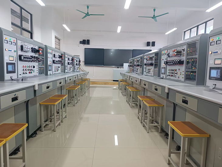 機(jī)床電氣故障考核實(shí)訓(xùn)裝置